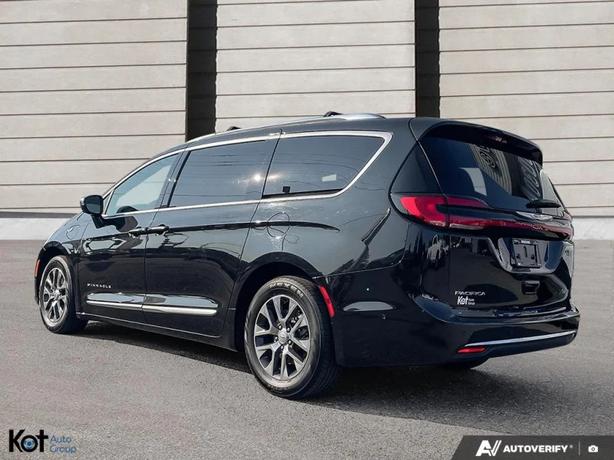 2022 CHRYSLER PACIFICA image 4