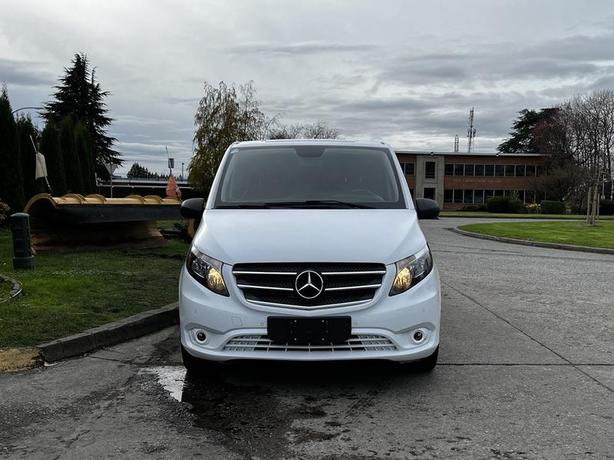 2018 Mercedes-Benz Metris 8 Passenger Van image 4