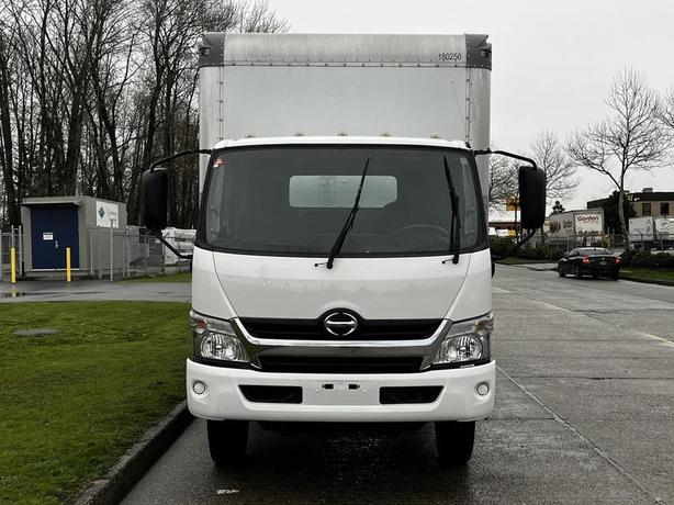 2018 Hino 195 16 Foot Cube Van 3-Seater Diesel with Power Lift Tailgate image 3