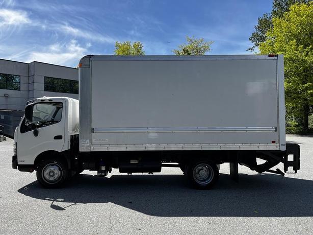 2018 Hino 195 16 Foot Cube Van With Power Tailgate 3 Seater Diesel image 5