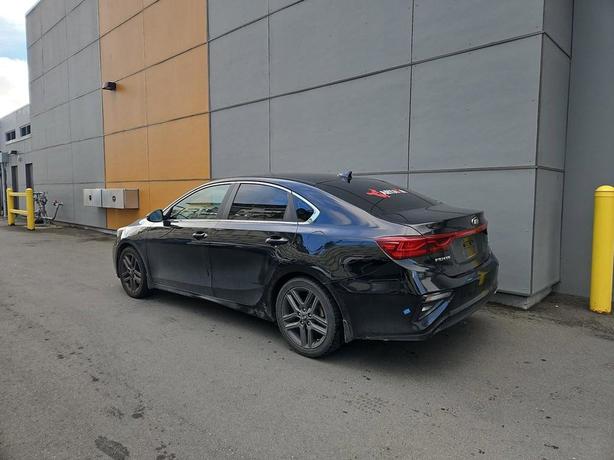 2021 Kia Forte EX | Heated Seats & Steering Wheel! image 4