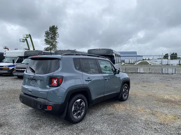 2018 Jeep Renegade Sport FWD with Backup Camera and Bluetooth image 6