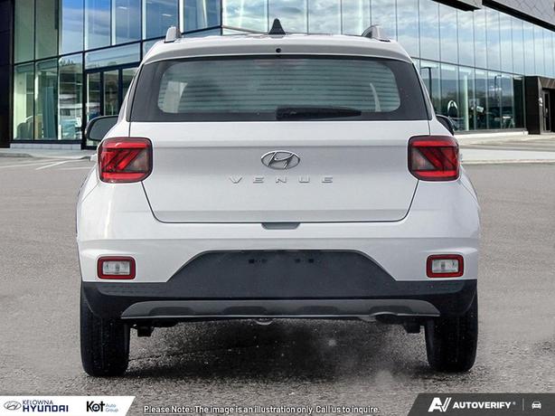 2025 Hyundai Venue Preferred image 5
