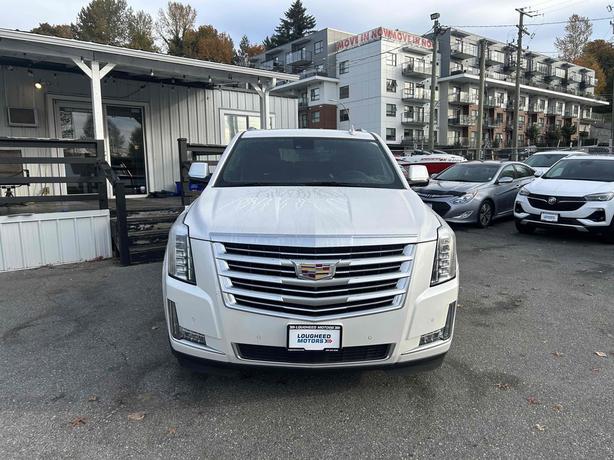 2016 Cadillac Escalade image 2