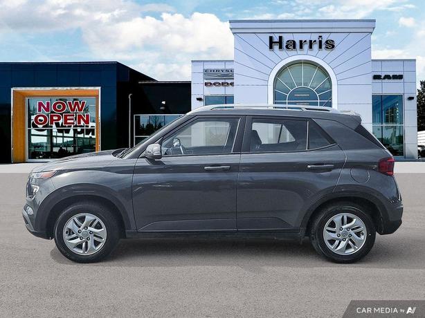 2023 Hyundai Venue Preferred IVT | Low Km's | No Reported Accidents! image 3