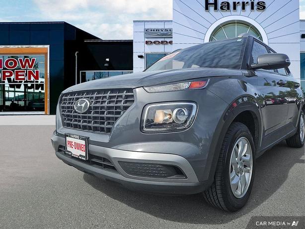 2023 Hyundai Venue Preferred IVT | Low Km's | No Reported Accidents! image 8