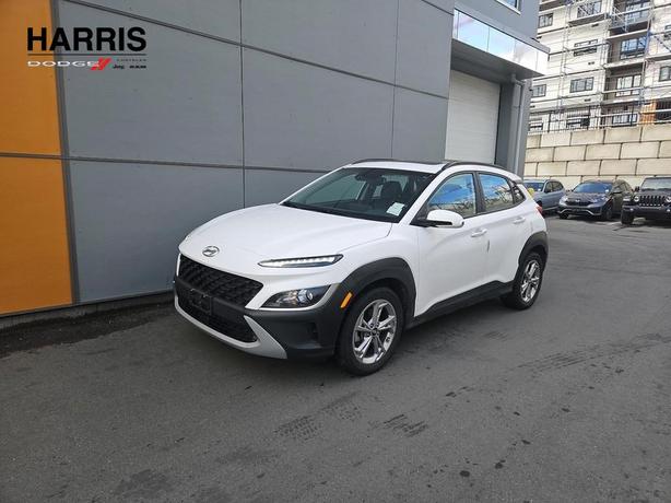 2023 Hyundai Kona Preferred |  AWD w/Sun & Leather Package! image 1