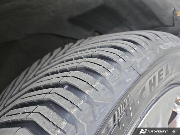 2015 Toyota Highlander Limited AWD | Premium Leather! image 7