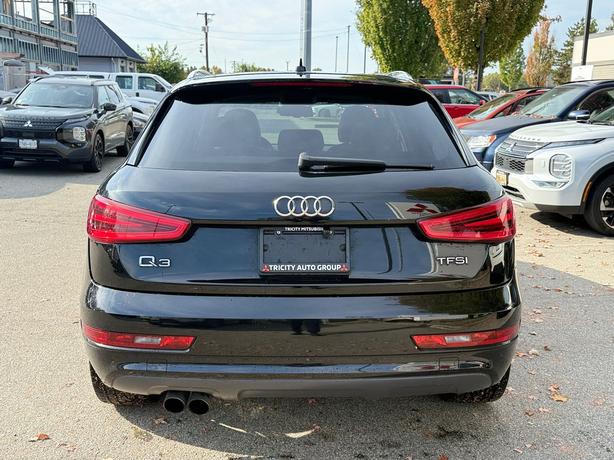 2015 Audi Q3 Progressiv - No Accidents, Sunroof, Heated Seats image 7