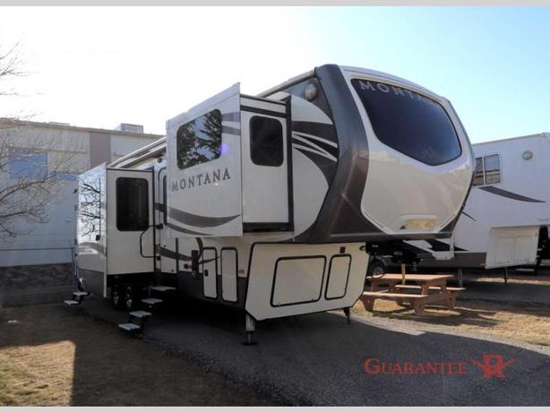 Used 2017 Keystone RV Montana 3710 FL image 1