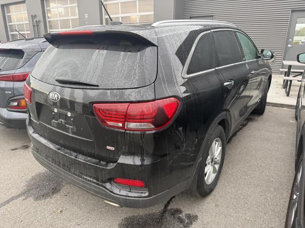 2019 Kia Sorento LX DOWNHILL BRAKE CONTROL! BACKUP CAMERA! image 4