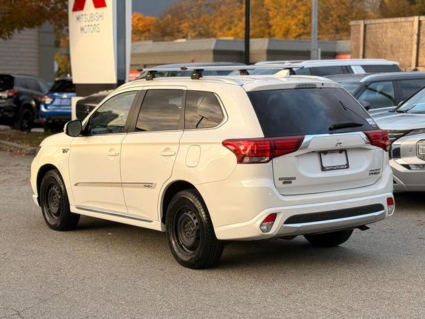 2018 Mitsubishi Outlander PHEV SE Touring - Leather, Sunroof, Heated Steering image 4