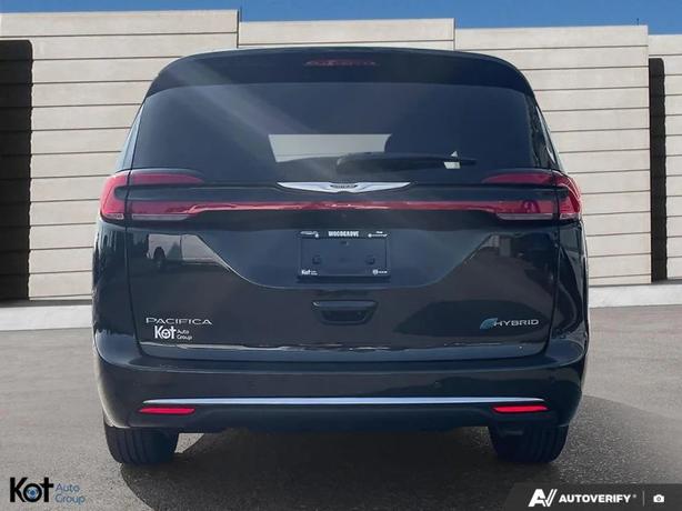 2022 CHRYSLER PACIFICA image 5