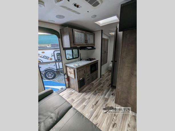 Used 2022 Venture RV Sonic Lite SL150VRB image 6
