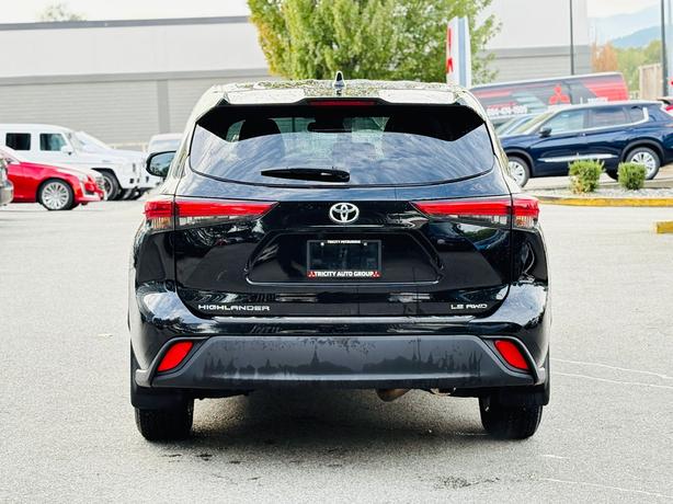 2021 Toyota Highlander LE - Forward Collision Mitigation, Lane Departure image 7