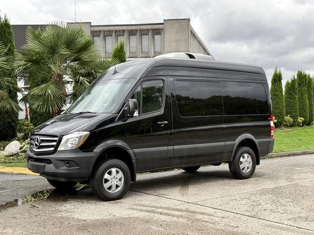 2017 Mercedes-Benz Sprinter 2500 4X4 Diesel 14-Passenger Van image 5