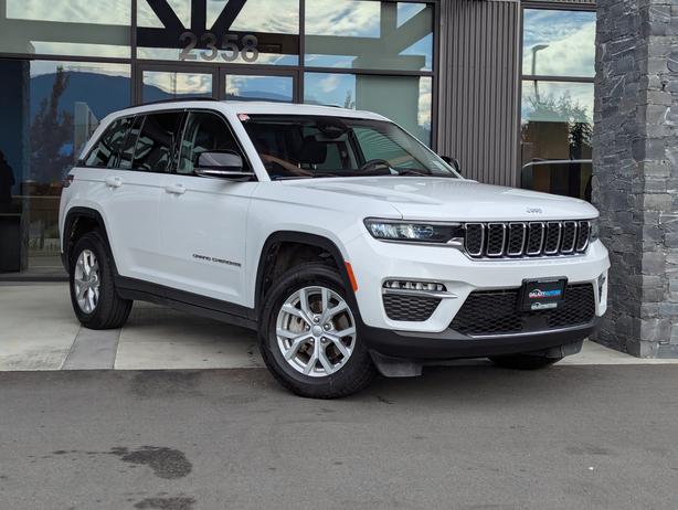 2023 Jeep Grand Cherokee Limited - No Accidents, 4x4, Leather, Heated Seats image 4