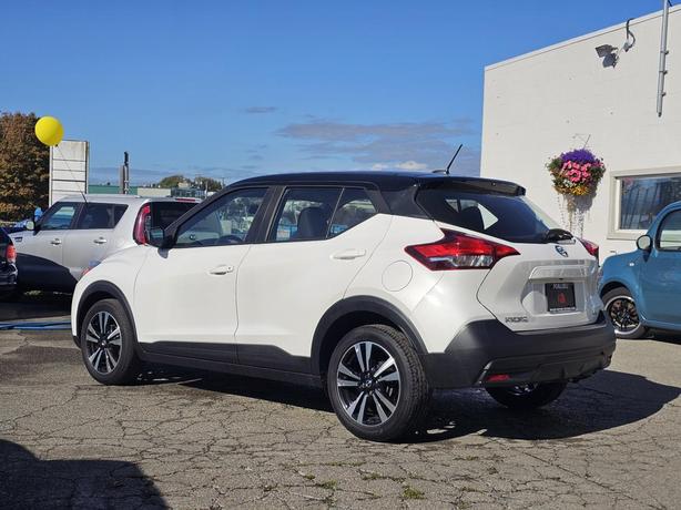 2019 Nissan Kicks SV FWD image 4