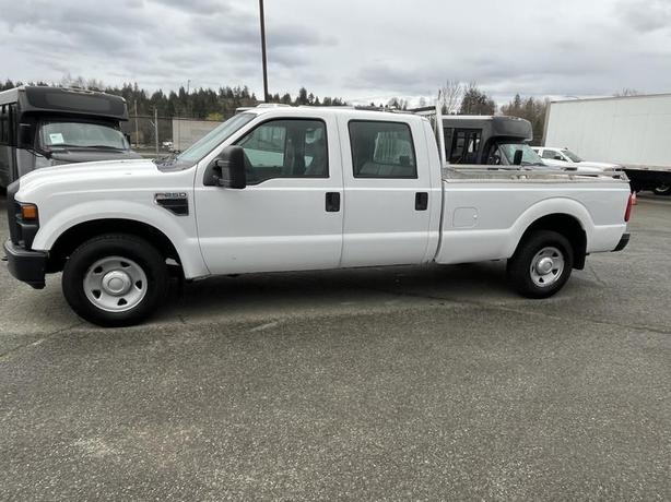 2010 Ford F-250 SD Crew Cab 2WD long box image 2