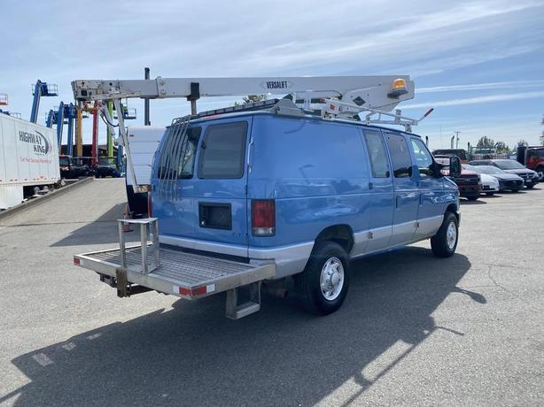 2009 Ford Econoline E-350 Super Duty Bucket Truck Cargo Van (Missing Bucket) image 5