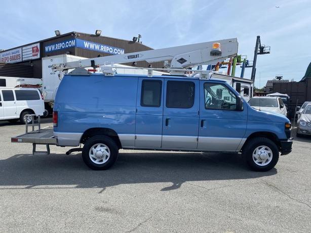 2009 Ford Econoline E-350 Super Duty Bucket Truck Cargo Van (Missing Bucket) image 6
