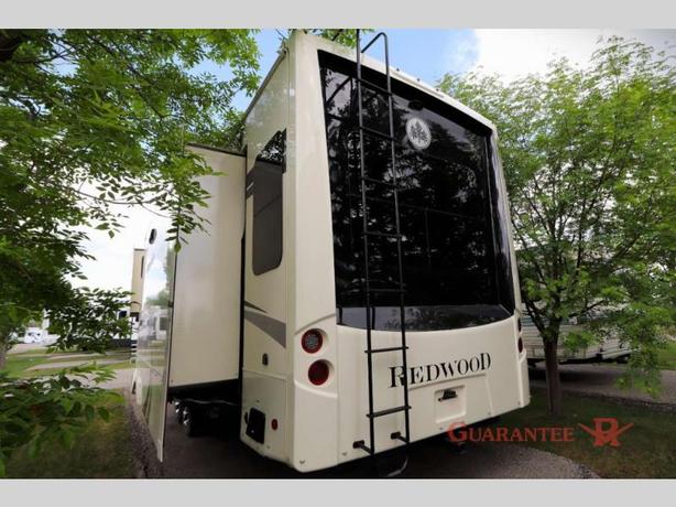 Used 2020 CrossRoads RV Redwood 3901WB image 5