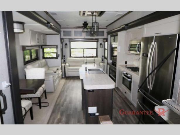 Used 2020 CrossRoads RV Redwood 3901WB image 8