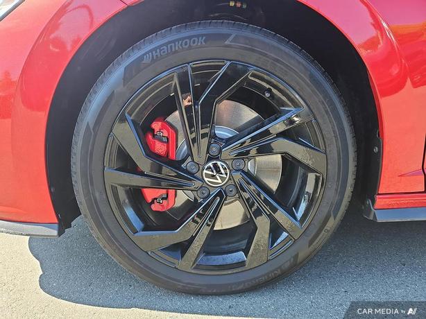 2024 Volkswagen Jetta GLI | Adaptive Cruise Control | Heated Seats! image 6