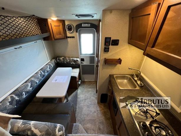 Used 2017 Lance 650 image 5