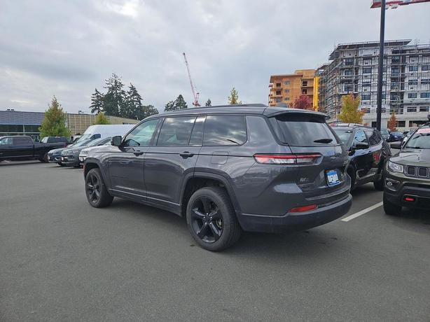 2024 Jeep Grand Cherokee L Altitude 4x4 | 7 Passenger Seating | Heated Seats! image 4