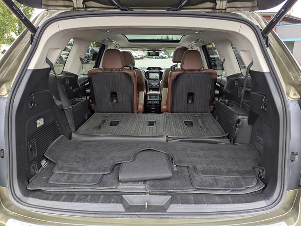2022 Subaru Ascent Premier - No Accidents, Sunroof, Leather, AWD image 8