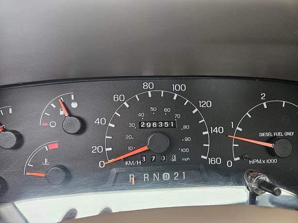 1999 Ford  Super Duty F-350 SRW Lariat Diesel image 7