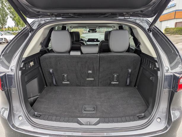 2025 Mazda CX-90 GS-L - No Accidents, AWD, Heated Seats, Sunroof image 8