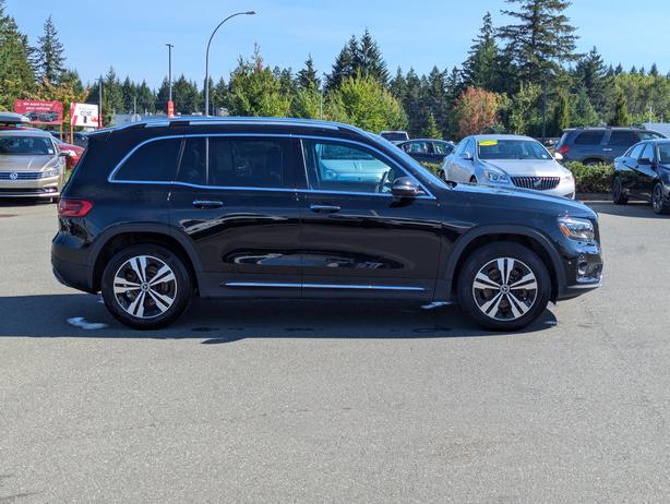 2024 Mercedes-Benz GLB 4MATIC image 5