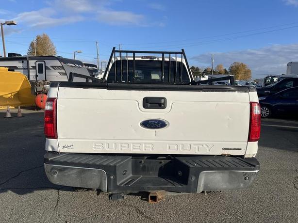 2016 Ford F-350 SD XLT Crew Cab Long Box 4WD image 6