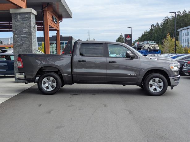 2024 Ram 1500 Big Horn - 3.6L V8, Crew Cab, Short Bed, 4x4 image 5