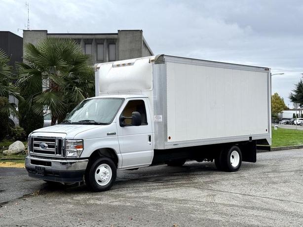 2022 Ford E-450 Super Duty 16-Foot Cube Van image 5