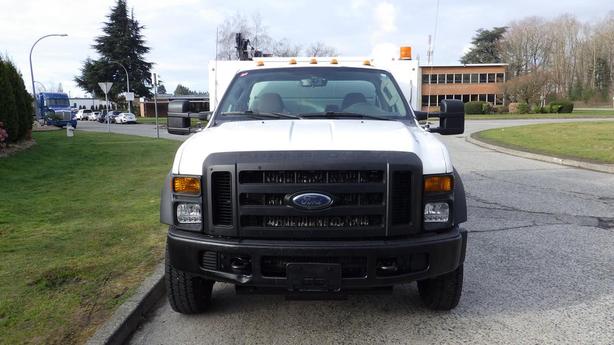 2010 Ford F-550 Utility Crane Service Truck 2WD Diesel image 2
