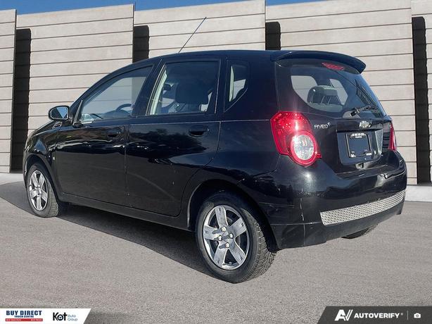 2009 Chevrolet Aveo LS AUTO, FABRIC SEATS, FM+AM RADIO, 204,051 KMS, GREY INTERI image 4