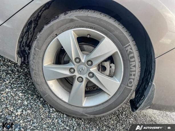 2012 HYUNDAI ELANTRA image 6