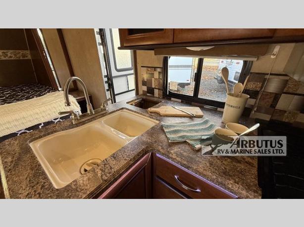 Used 2017 Forest River RV Vibe 21FBS image 5