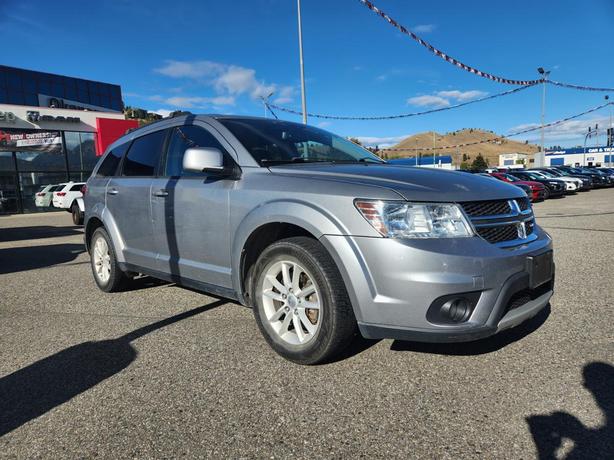 2015 Dodge Journey SXT | Engine Block Heater | Keyless Entry | Premium Speakers  image 2