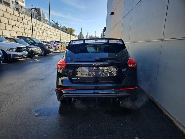 2017 Ford Focus RS | One Owner! image 5