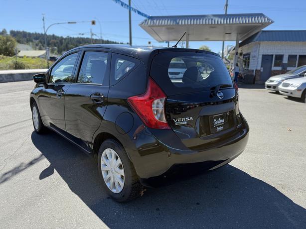 2015 Nissan Versa image 5