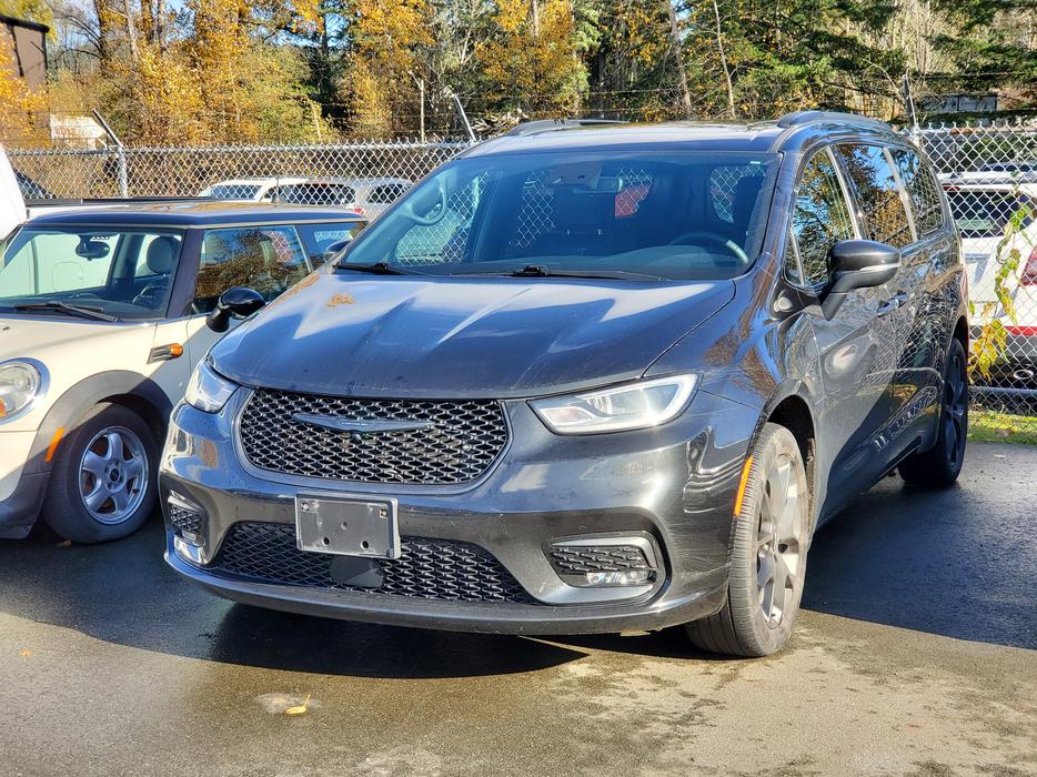 2023 Chrysler Pacifica Touring L display photo