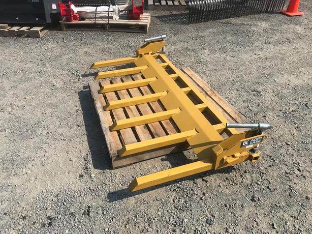 2022 Braber Equipment Debris Forks Clamps On To Bucket 72" DF72G image 1