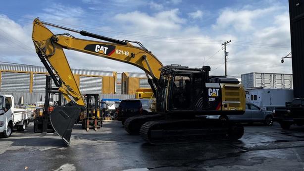 2018 Caterpillar 326F L Excavator image 3
