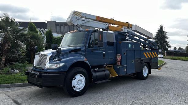 2009 International 4300 Service Truck With Bucket Hydraulic Brake Diesel image 5