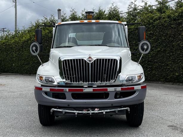 2012 International DuraStar 4300 M6000 Schwarze Sweeper Diesel image 3