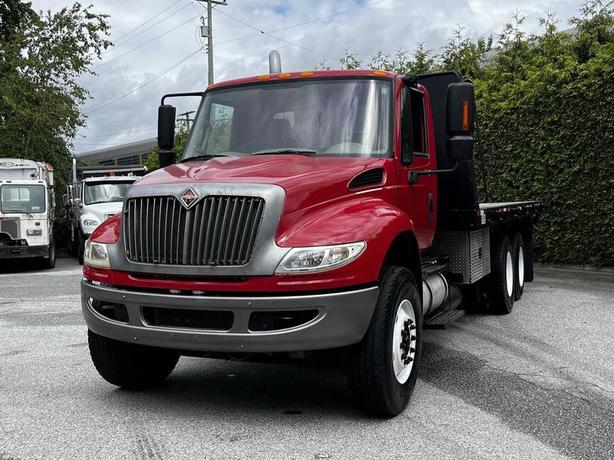 2011 International 4400 22 Foot Flat Deck With Air Brakes Diesel image 1